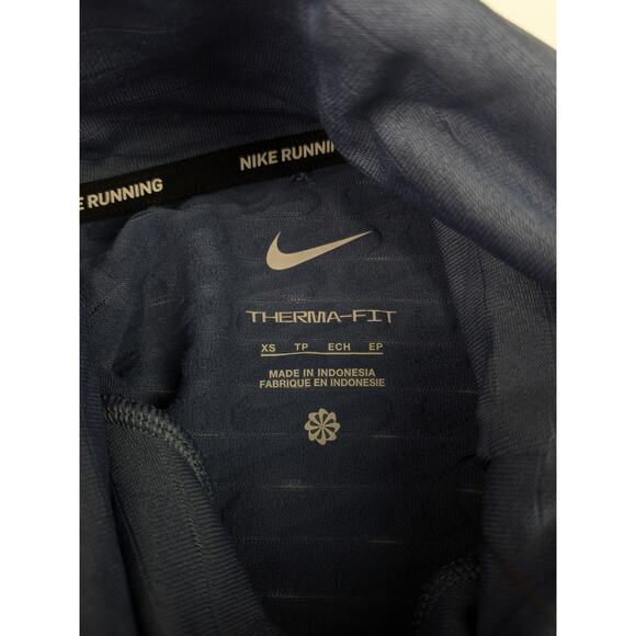 Nike Women's Running Therma-Fit Turtleneck - Picture 5 of 6